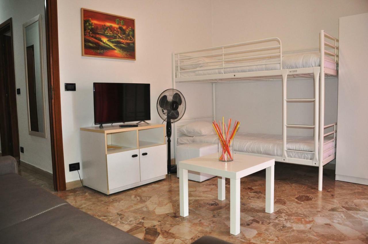 Viale Repubblica 307 4 Apartment Pietra Ligure Exterior photo